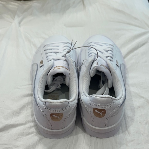 Puma White and Gold Sneakers- size 7 - Picture 6 of 7